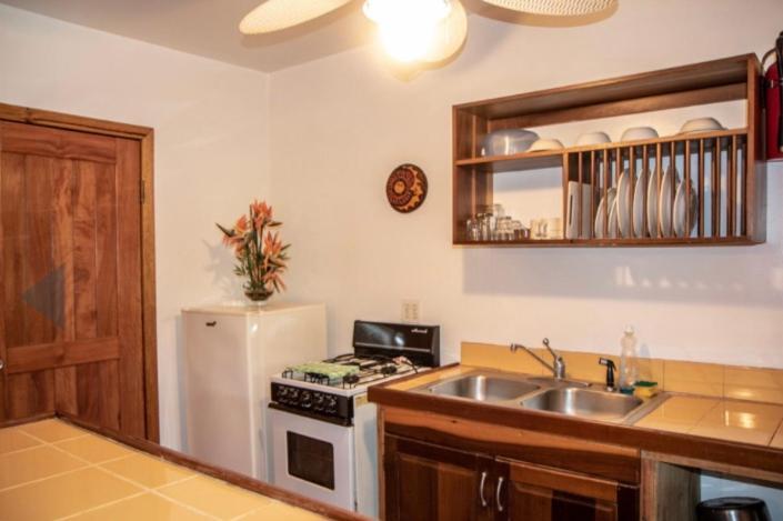 Sea Breeze Inn West End Luaran gambar
