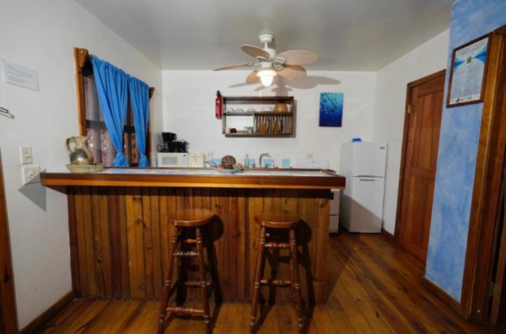 Sea Breeze Inn West End Luaran gambar